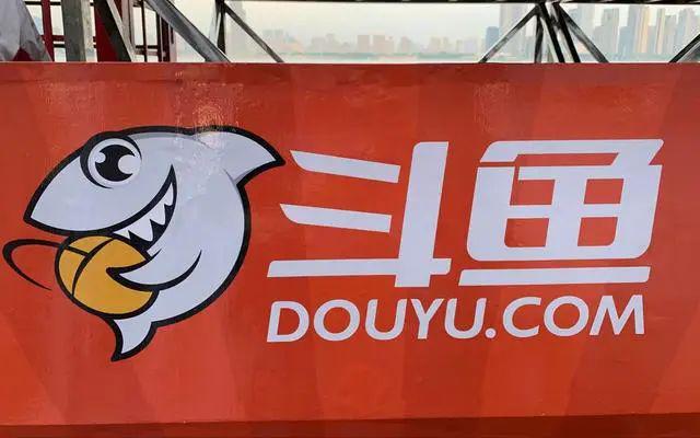 当游戏直播平台开始做兴趣社交 电竞世界(图2)