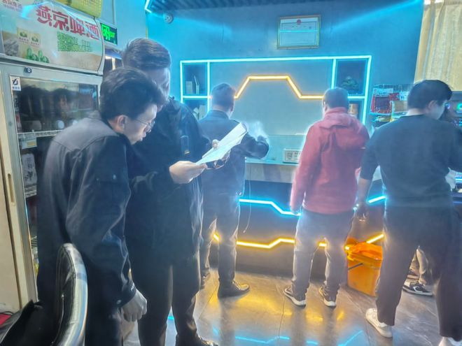 交城网安大队联合多部门对辖区网吧、KTV 开展安全检查工作