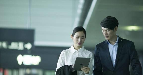 领导私发信息骚扰女下属被暴打后称是开玩笑女下属：开你xx(图2)