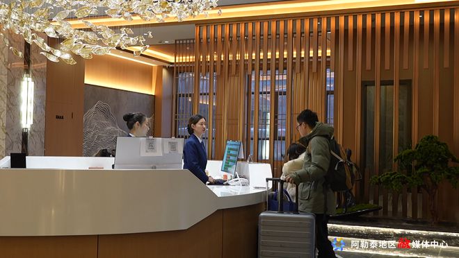 “冷资源”成就“热经济” 新疆阿勒泰冬季旅游充满新活力(图2)