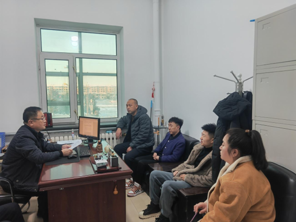 阿荣旗文化市场综合行政执法局召开电竞宾馆、酒店业主培训会(图2)