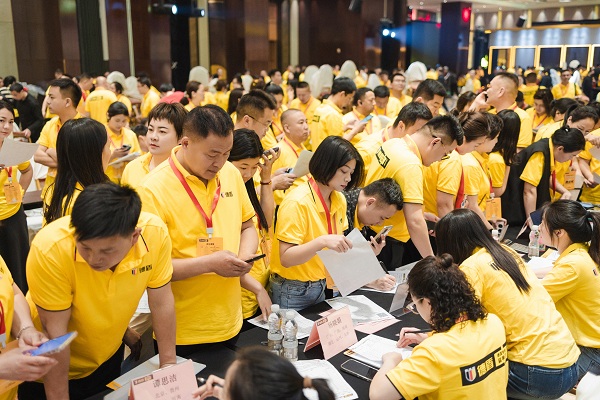 创新引领 拥抱变革 德盾装甲门2024新品发布会掀起新一轮门业革命(图4)