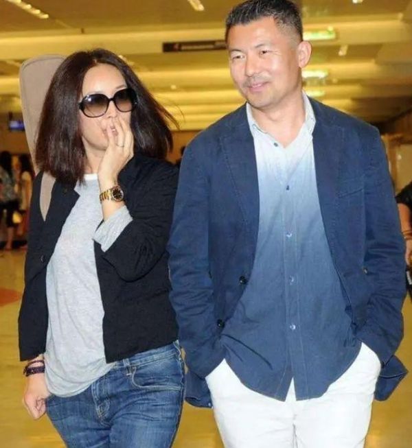 高峰：抛弃那英和刚出生的儿子19年过去了他如今过得怎样了？(图9)