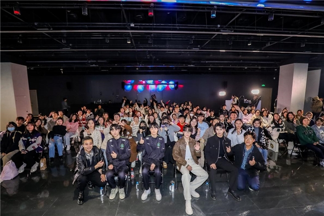 “电竞北京2024”电竞观赛互动体验展成功举办 创意消费场景释放新质生产力(图5)