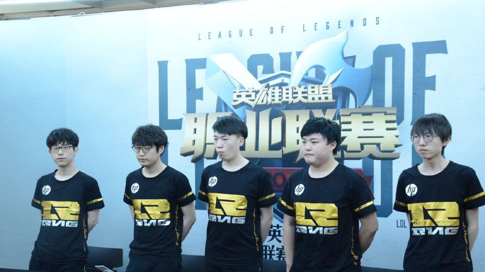 Steam盈利惊人：V社在电竞行业中的独特地位与挑战