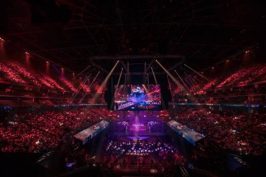 上海：中国的电竞福地！完美世界CS与DOTA2闪耀世界东方