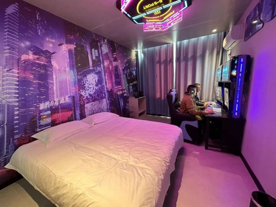 电竞酒店乱象：未成年男女混住隐患多(图1)
