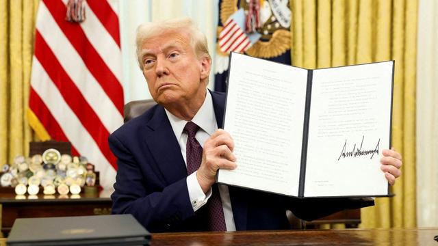 美对华关税高达54%中国与40多国统一战线给美国换个必败结局(图1)