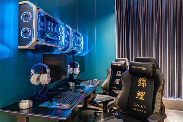 何猷君现身BEYOND展会 谈电竞酒店计划：将在成都开第一家未来3年冲刺百余家(图1)