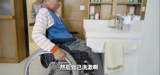 网友送奶奶去养老院发现里面有电竞房评论区：“30＋的爷爷”他们收不收？(图11)