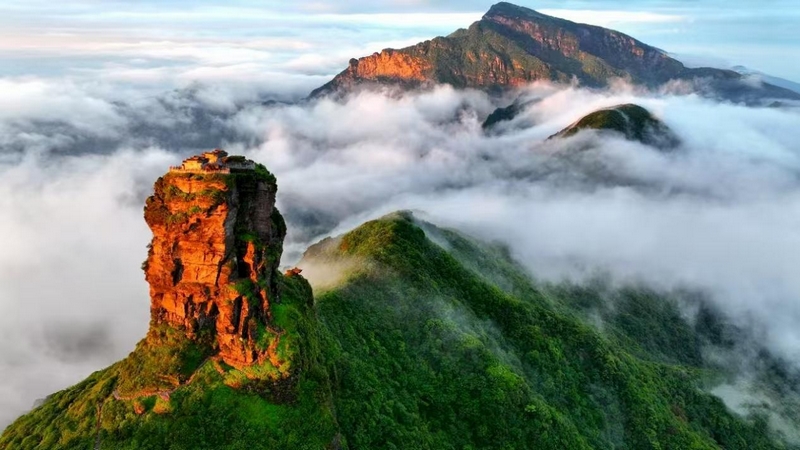 贵州梵净山：暑期旅游人气旺 迎客472万人次带火周边经济(图2)