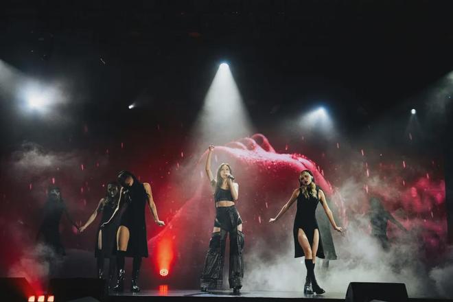 吴若希出道15年首次于澳门开骚全新形象犹如脱胎换骨获赞不绝口(图8)