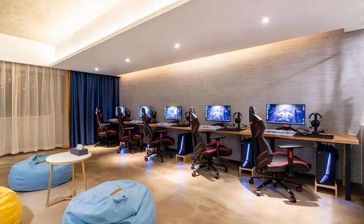 电竞酒店一个房间投资多少钱：以雷神电竞酒店为例不同模式具体分析