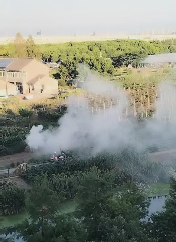 市民投诉“难以忍受”相关回应“没有的事”！沪上两区交界处引发“异味之争”→(图2)