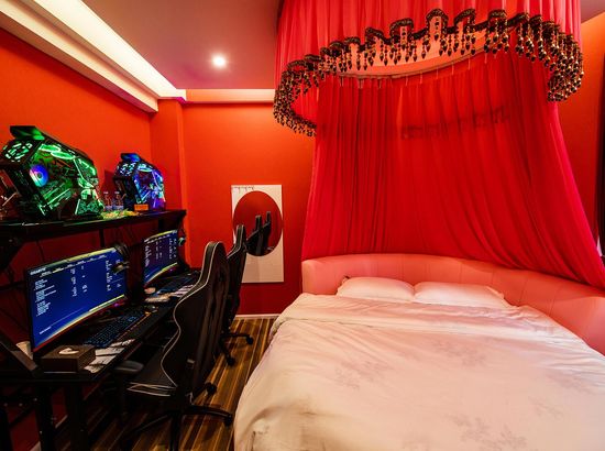 我看手里这基昨天涨了385%直接突破新高今天再次大涨近3%一个月涨12%