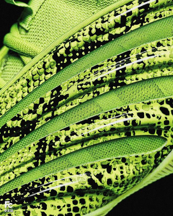 今年最骚气的「哈登战靴」悄悄登场！回头率真拉满了……(图3)