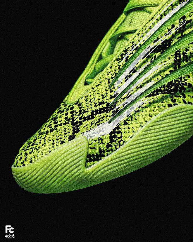 今年最骚气的「哈登战靴」悄悄登场！回头率真拉满了……(图4)