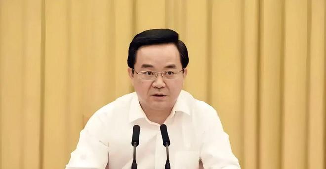 丽江市市长李刚主动投案 8月底曾出席会议并讲话