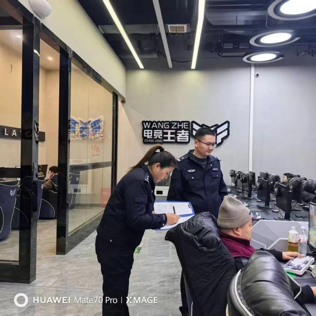 陕西彬州公安“金盾护苗”再发力 筑牢网吧电竞酒店安全防线(图2)