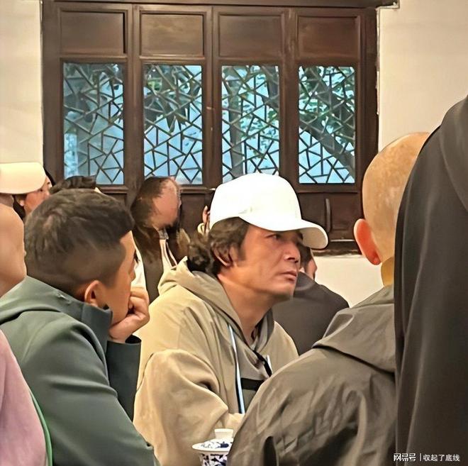 从“小包总”到查无此人杨烁的翻车路藏着娱乐圈最朴素的道理(图3)