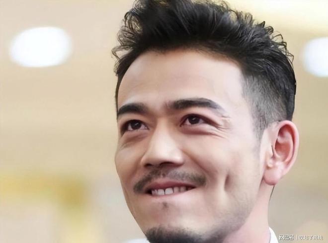 从“小包总”到查无此人杨烁的翻车路藏着娱乐圈最朴素的道理(图14)