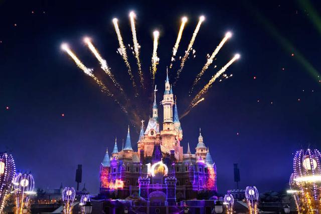 今晚上海迪士尼度假区上演“点亮新一年”特别演出明年启用新检票设备
