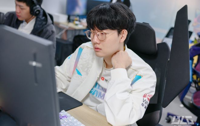 雷竞技资讯：Knight谈BLG全队德杯当演员演自己！他去了随便夺冠(图3)