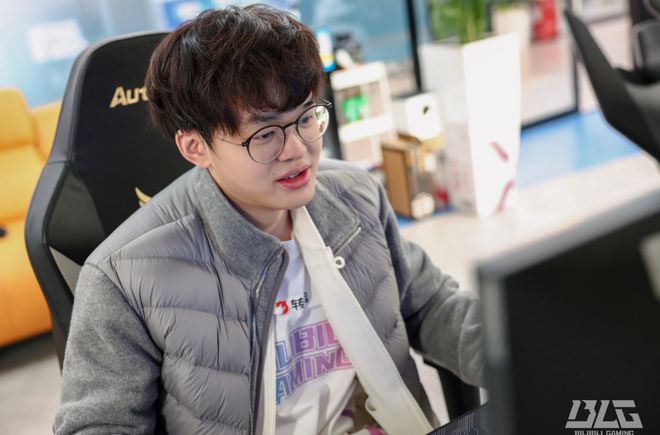 雷竞技资讯：Knight谈BLG全队德杯当演员演自己！他去了随便夺冠(图2)