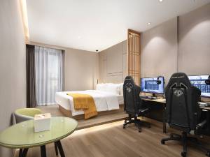 早报｜贾国龙罗永浩恩怨复燃双方账号被禁言苹果上调iPhone、Mac以旧换新抵扣价ChatGPT将开始测试广告