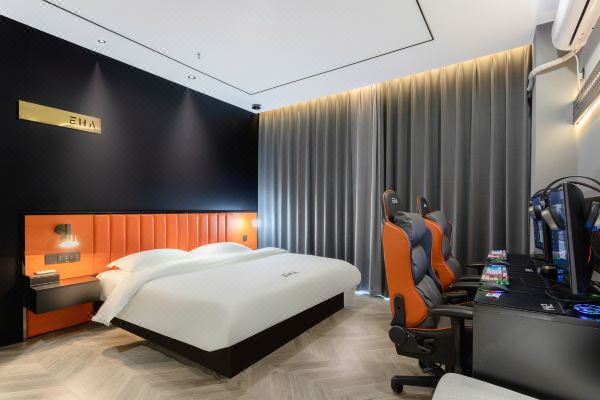 赌王之子何猷君来湖北投资选址公布