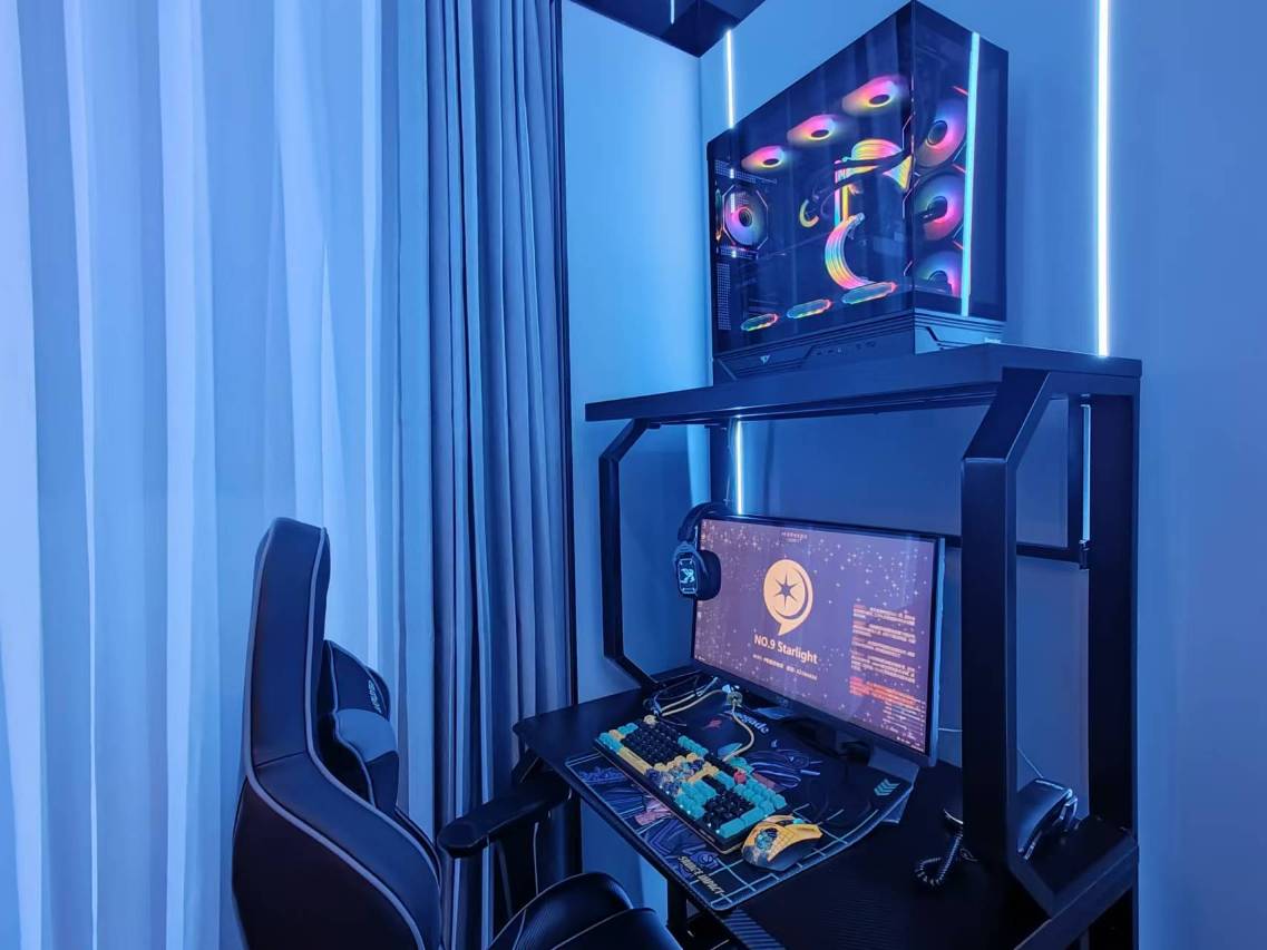 携工具溜进电竞房专偷昂贵显卡内存条