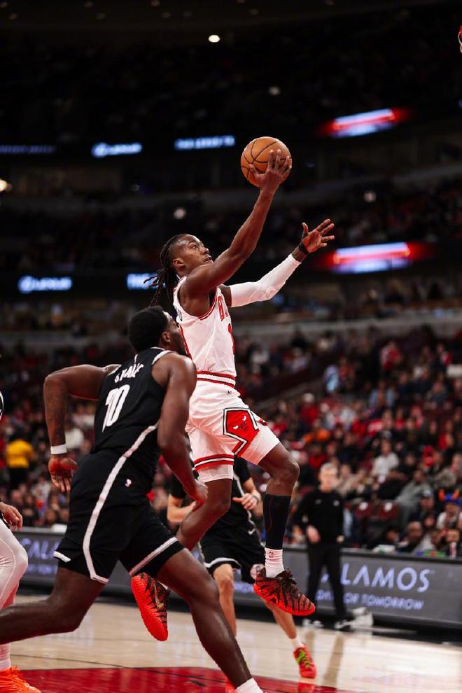 22分大胜复仇公牛拒绝被篮网三杀！怀特24分武切维奇17+11+6(图2)