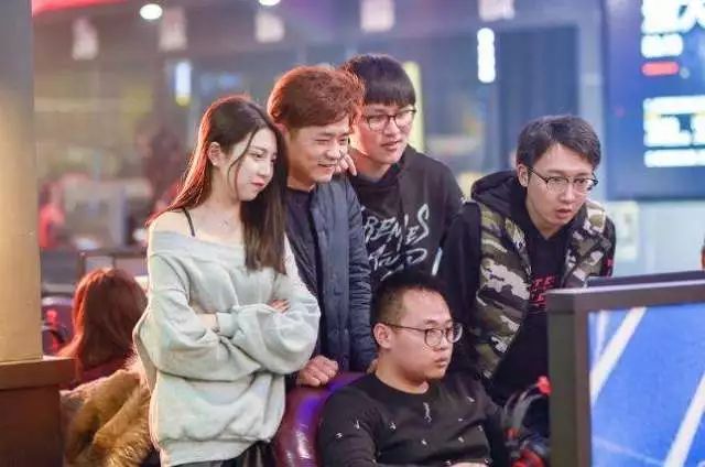 男子预定四星级酒店却被安排入住低价电竞酒店回应(图1)