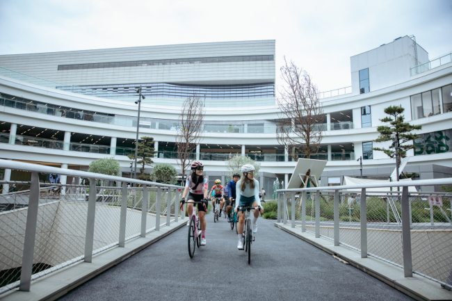 “探新成都”春季消费图景：看演出、打电竞、骑绿道……成都新消费场景让不再只是“买买买”(图5)