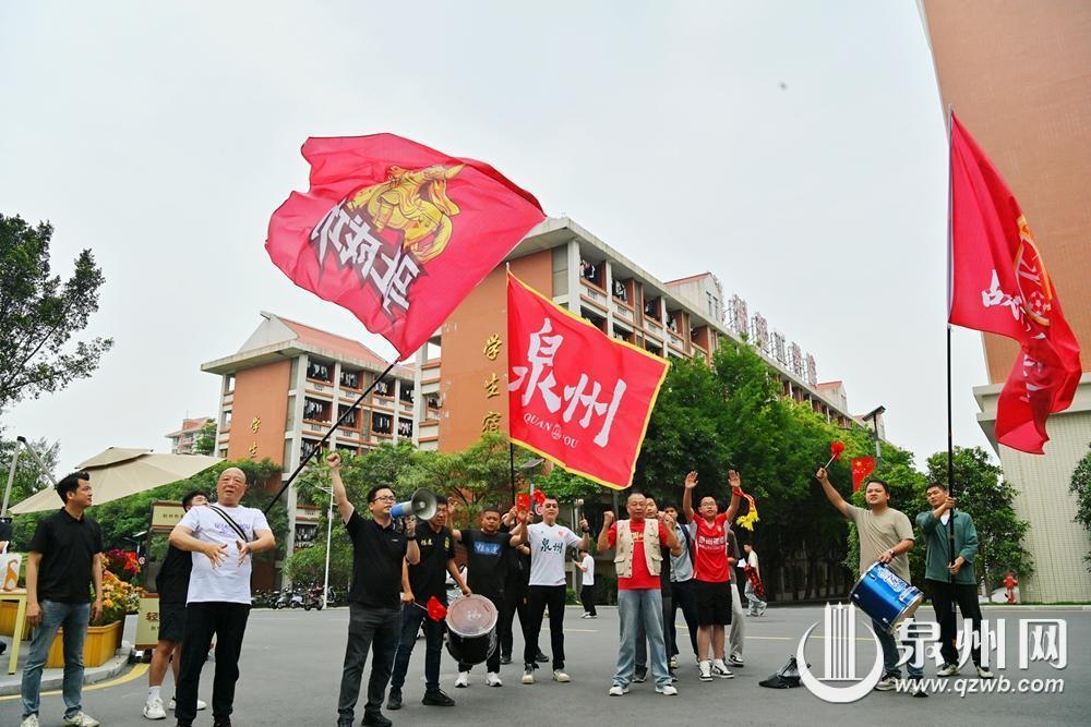 泉州队出征莆田开启“闽超”征程(图1)