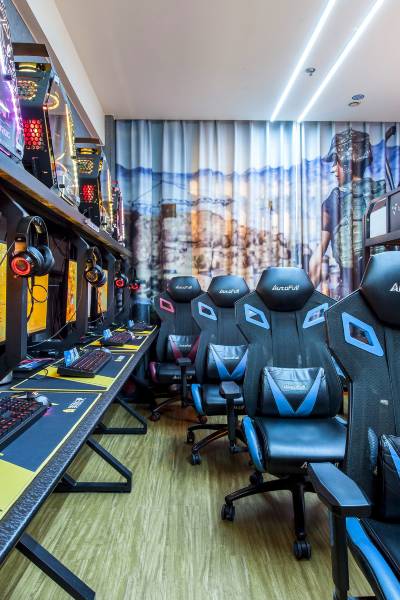 南宁LK电竞馆：文化自信与电竞产业的融合之路(图1)