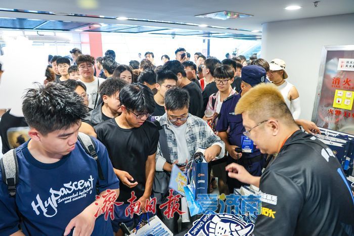 顶级赛事三落济南电竞“流量”撬动城市“增量”(图6)